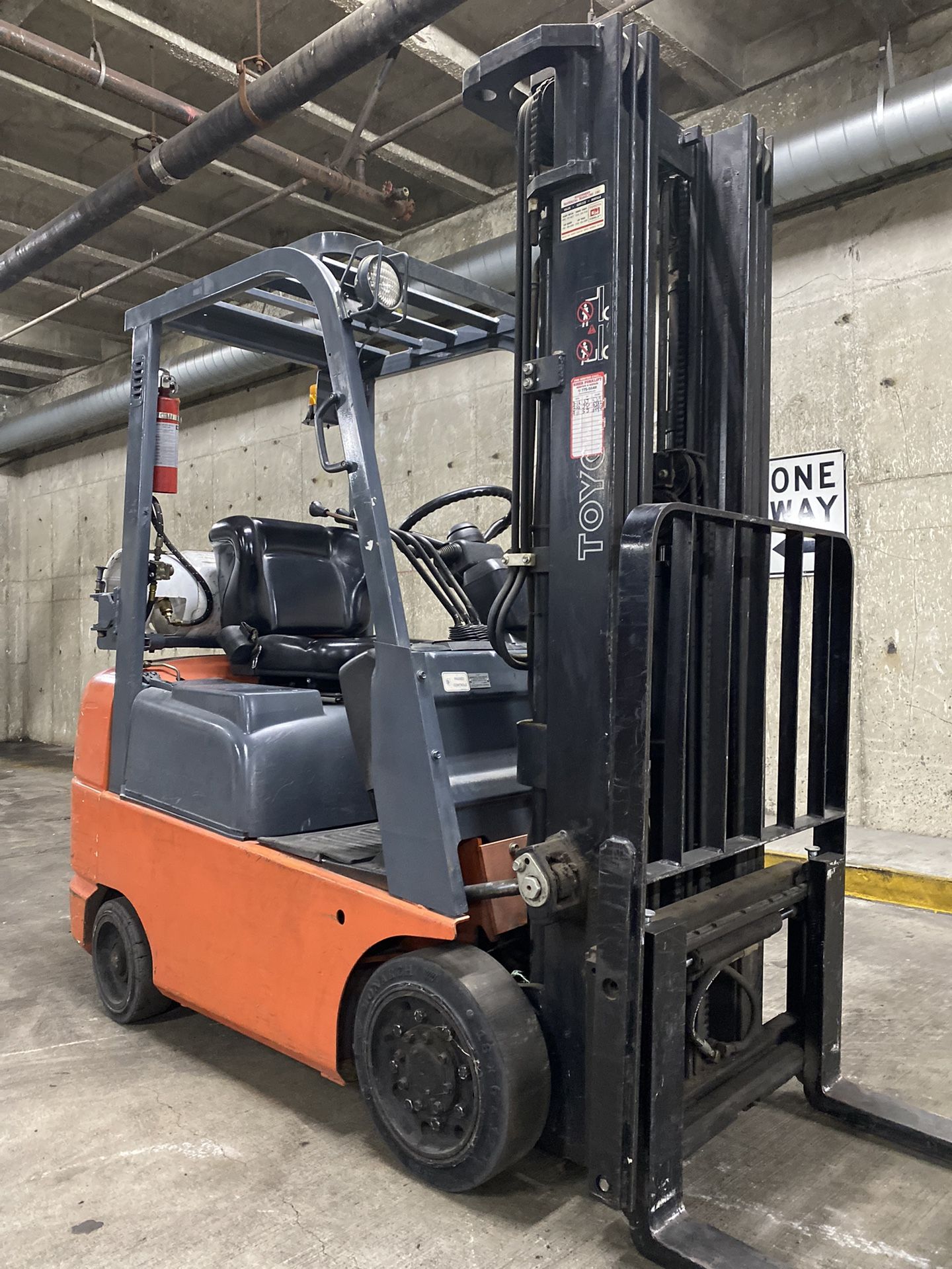 Excellent TOYOTA forklift for sale