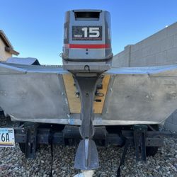 Yamaha 15 HP Outboard engine 2 Stroke- Great Conditions 