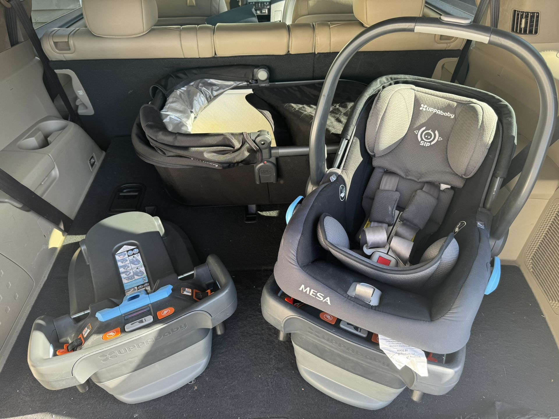 Uppababy Car Seat And Bassinet