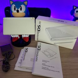 Nintendo DS Lite Console - Pristine White - COMPLETE IN BOX (CIB)