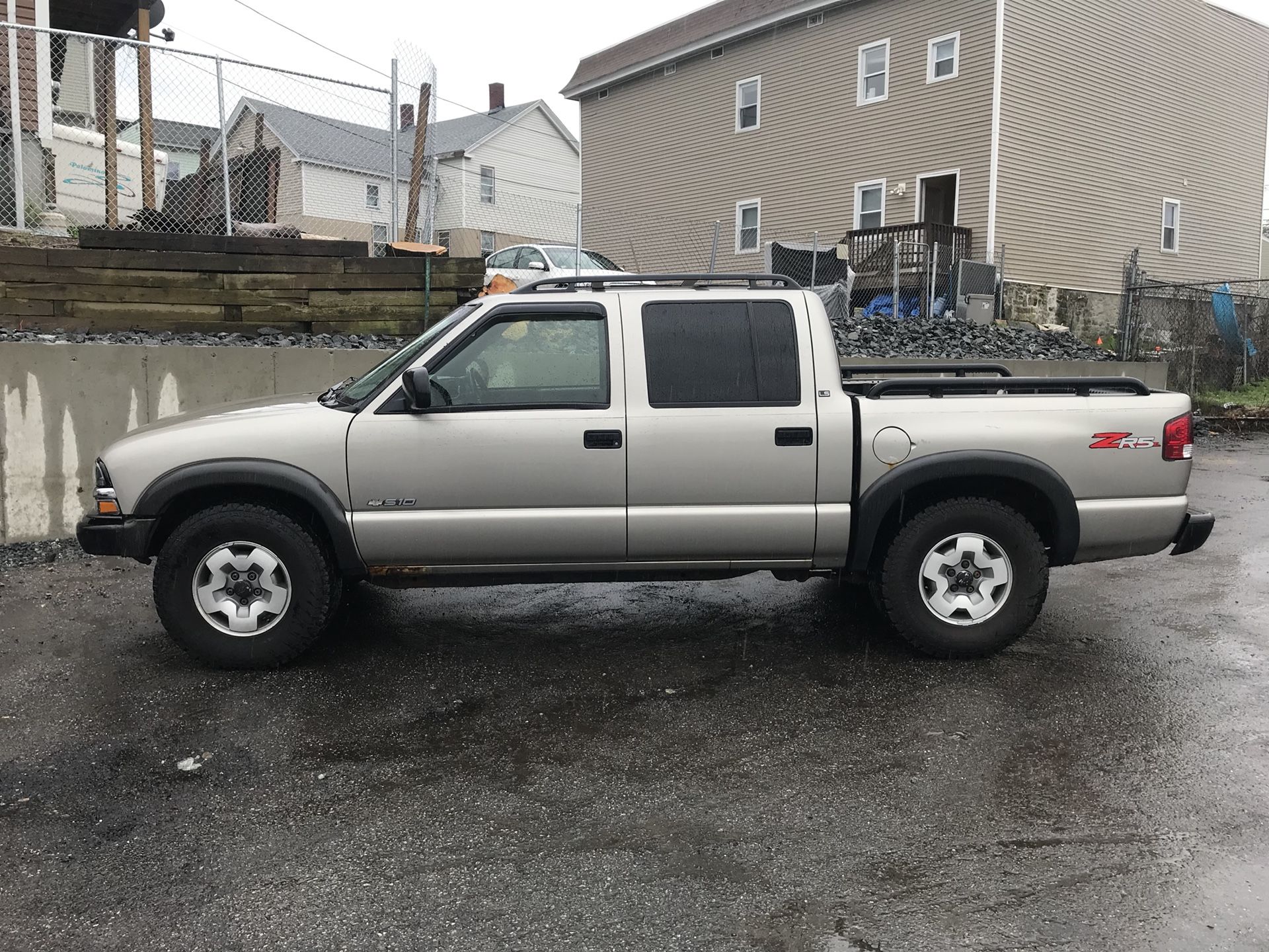 2003 Chevy S10 ZR5 Crew Cab - Navigation !