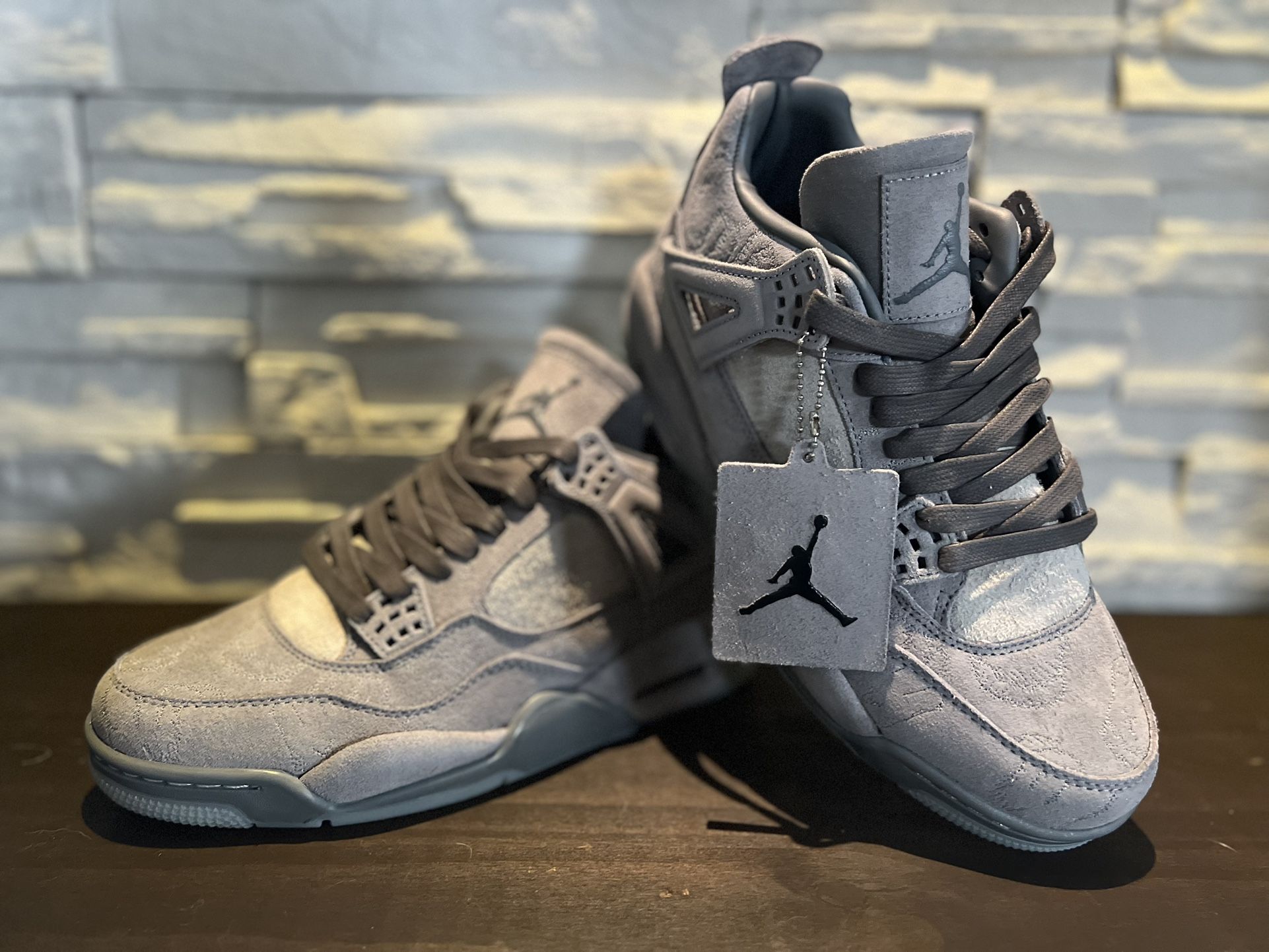 Jordan 4 Kaws - Size 10