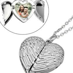 Custom Photo Heart Wing Necklaces 