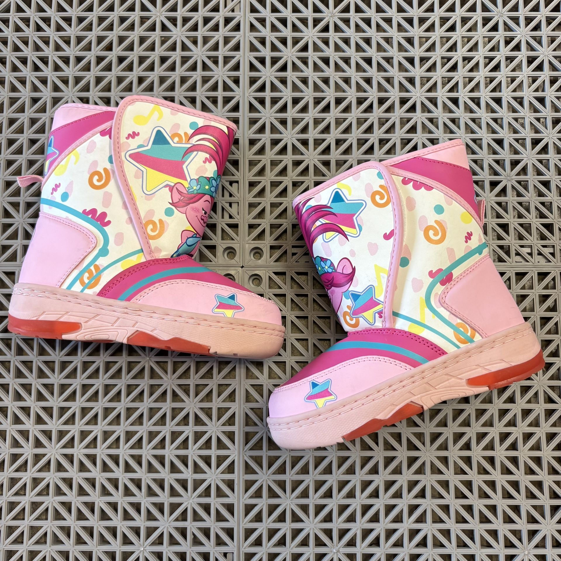 Toddler Kids Size 11C Trolls Light Up Snow Boots Winter Warm Waterproof