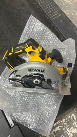 DEWALT