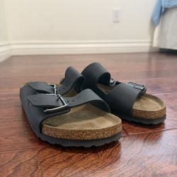 Men’s 7.5 Birkenstocks