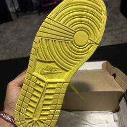 Jordan 1 High First Flight 