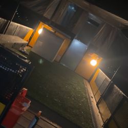 TOY HAULER/POP UP CAMPER