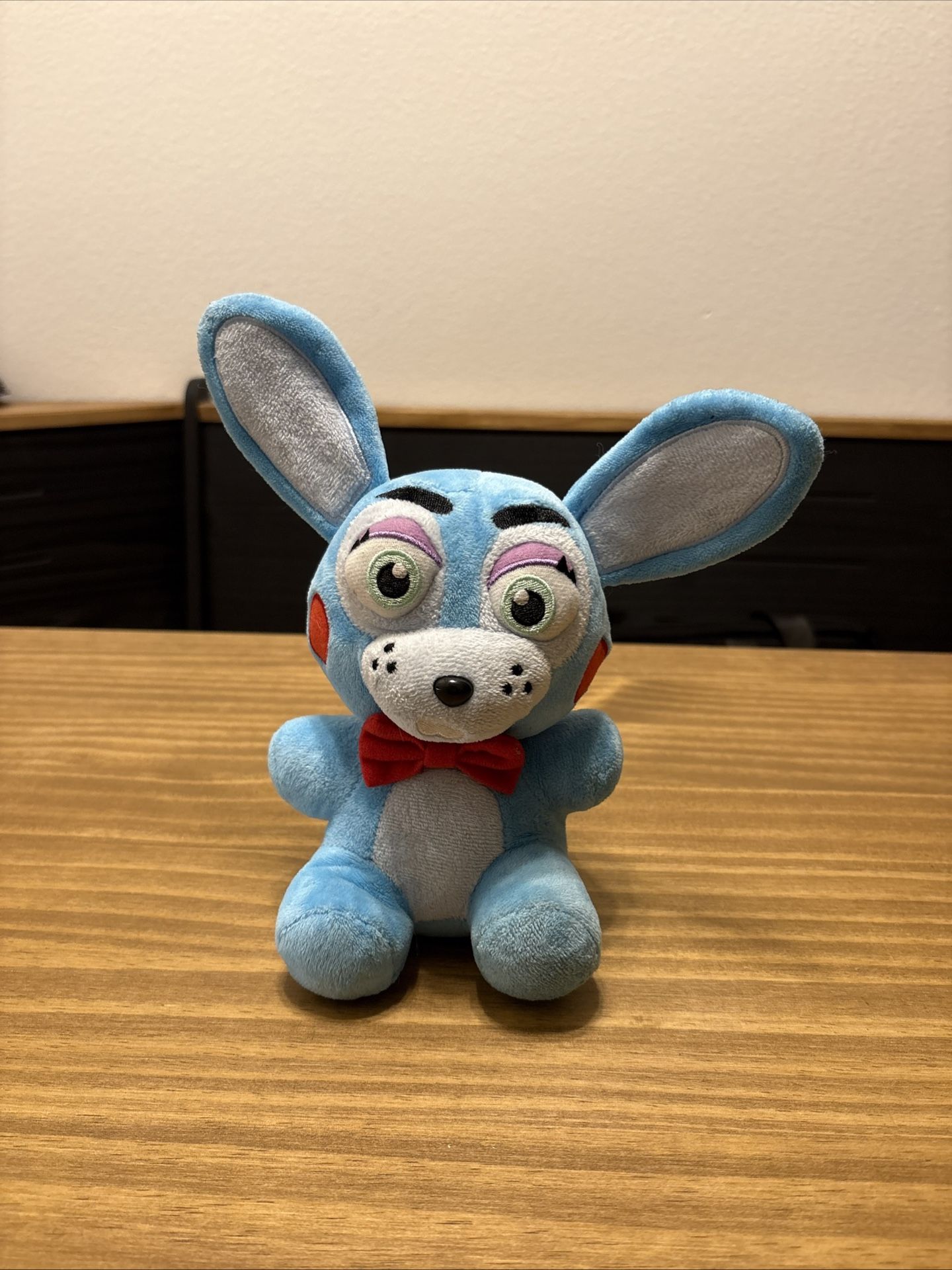 2016 Funko Five Nights at Freddy's Toy Bonnie Plush (Hot Topic Exclusive) RARE