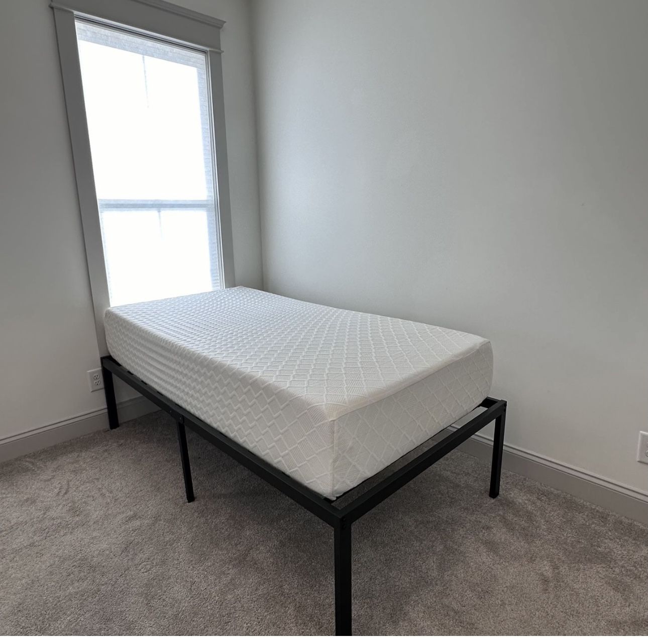 TWIN SIZE BED SET-extra thick and super comfy