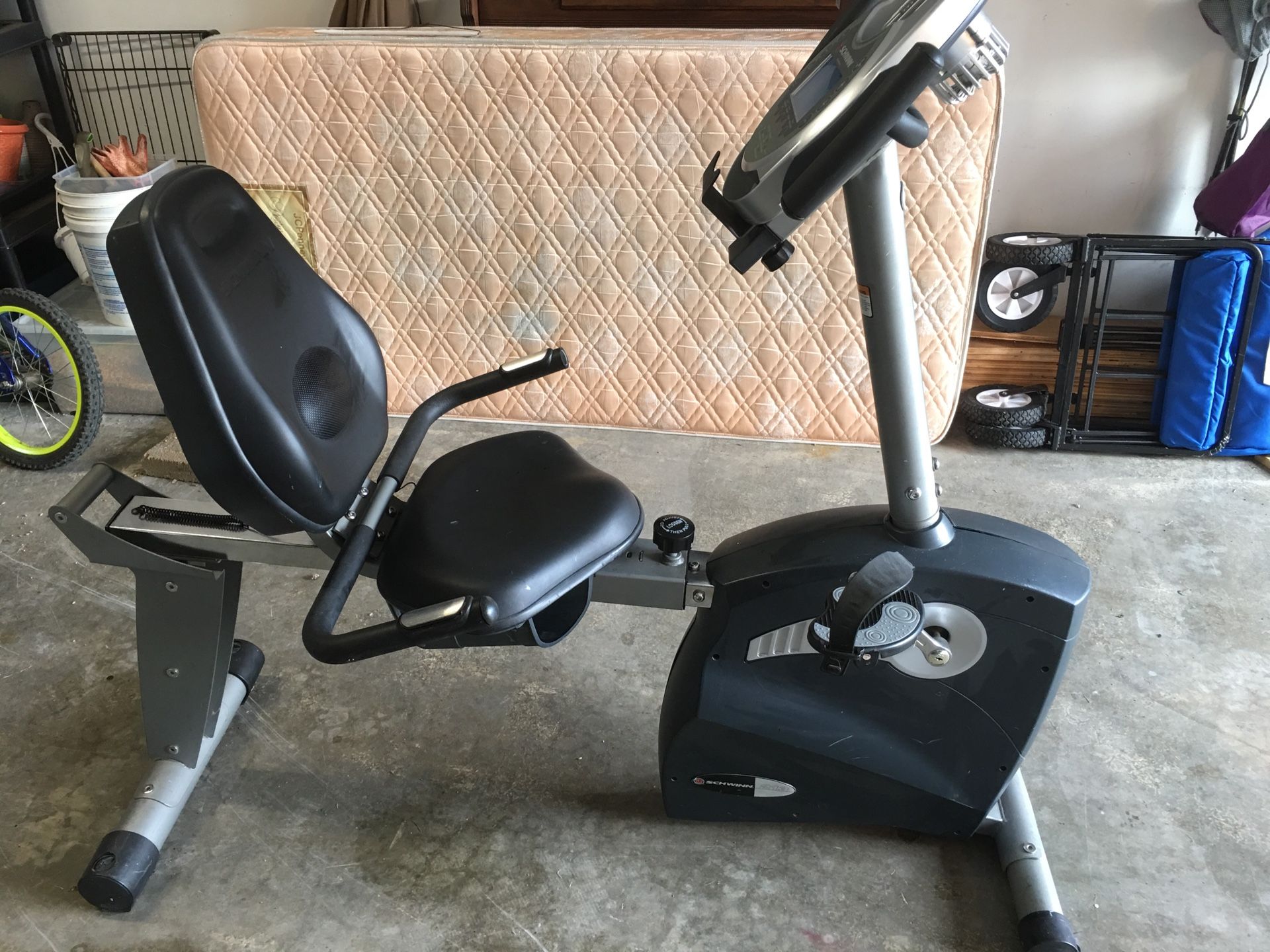 Schwinn 213 Recumbent Exercise Bike w/ Pulse Monitor & Fan