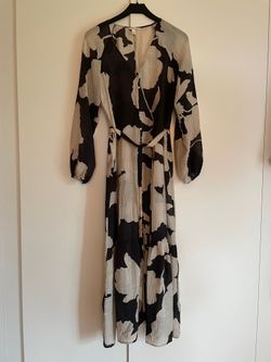 H&M Beige And Black Robe Dress Women