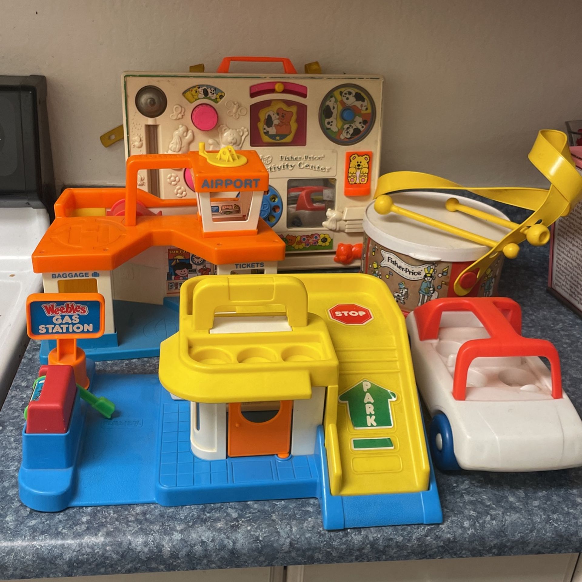 Fisher Price, Weebles Gas Station,Tonka Air Port, Station Play Sets