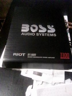 Boss riot r1100m