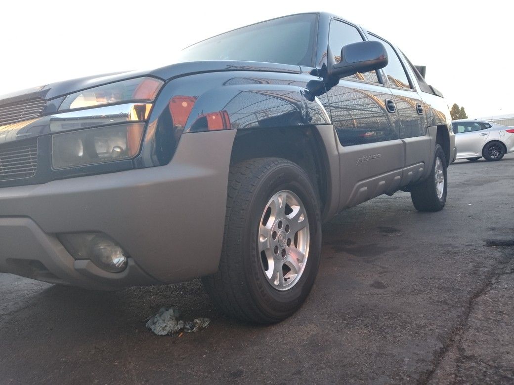 2002 Chevy Avalanche 4 x 4