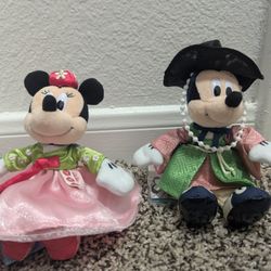 Disney Store Official Mickey in Seoul Hanbok Magnet Mickey & Minnie Doll Set