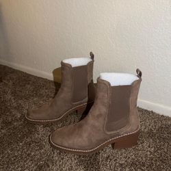 Steve Madden Women’s Chelsea Boots