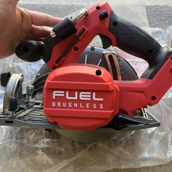 Circular saw milwaukee m18