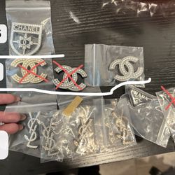 brooches 