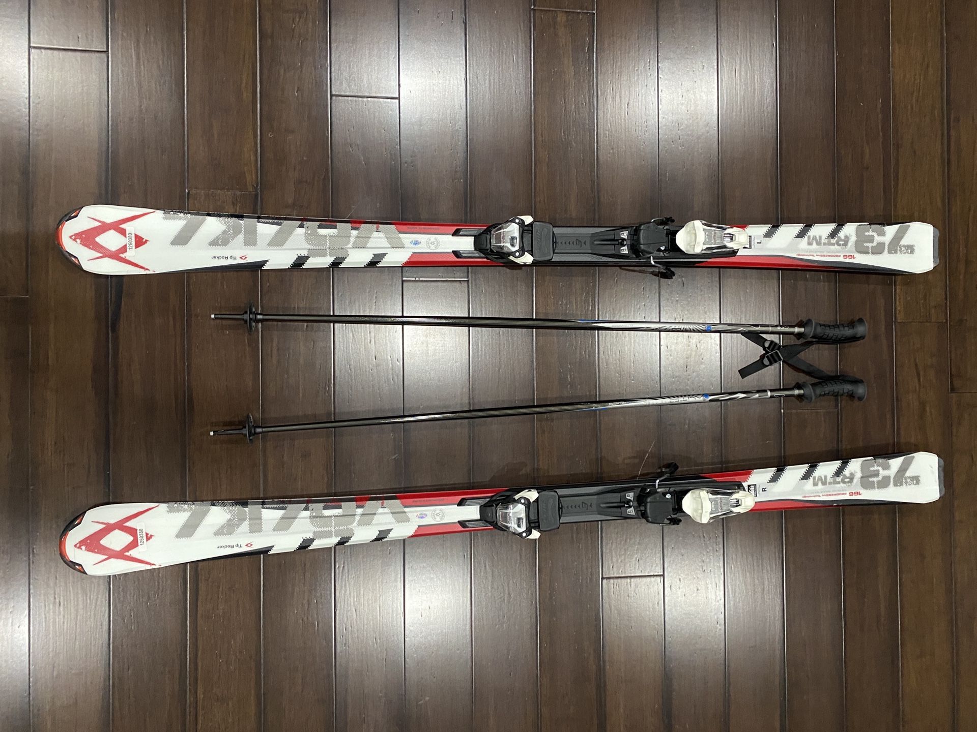 New Volkl RTM 73 166 cm Skis, Bindings & Poles