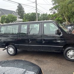 2008 Ford E-350
