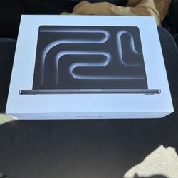 2025 M4 chip MacBook pro