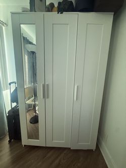 White 3-Door Wardrobe with Mirror