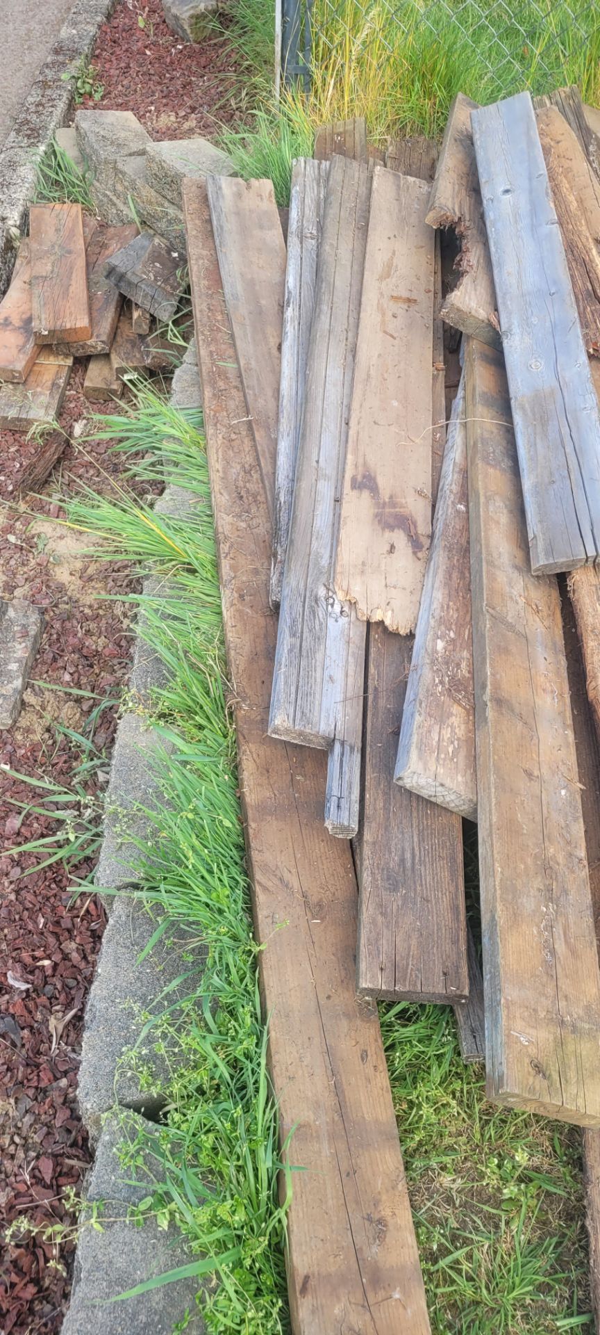 FREE Wood boards and scraps! Milwaukie