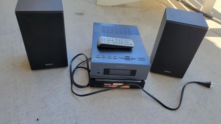 Sony Micro Hi-Fi System (CMT-BX1) with Speakers and remote