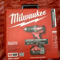 Milwaukee M18 Compact Brushless 1/2" Drill Driver Kit