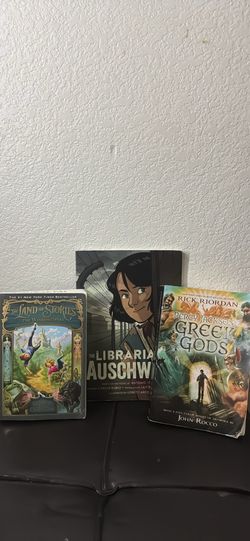3 pack random book assortment