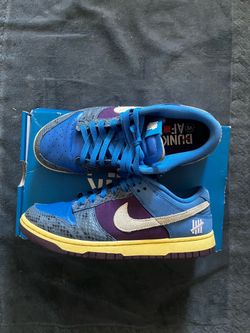 Undefeated dunk size 8