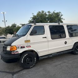 Dodge Ram Van 2000
