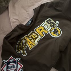 Padres men shirt size L