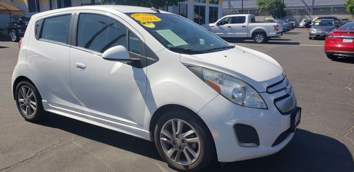Muy Bonito Chevy spark Ahorra Gas
