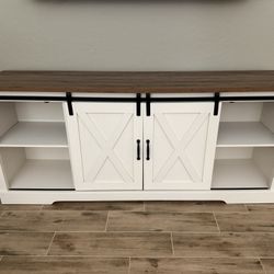 Farmhouse Tv Console 