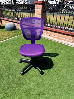 Purple Compact mesh desk chair/ 💜 Kids Desk Chair with Wheels/  Silla para escritorio con llantas