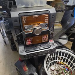 Stereo System 560W 5 Disc