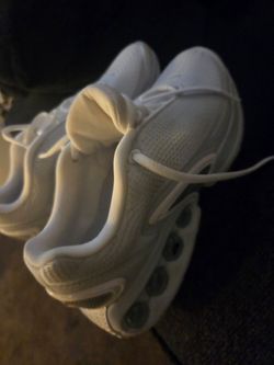 Woman air max size 8