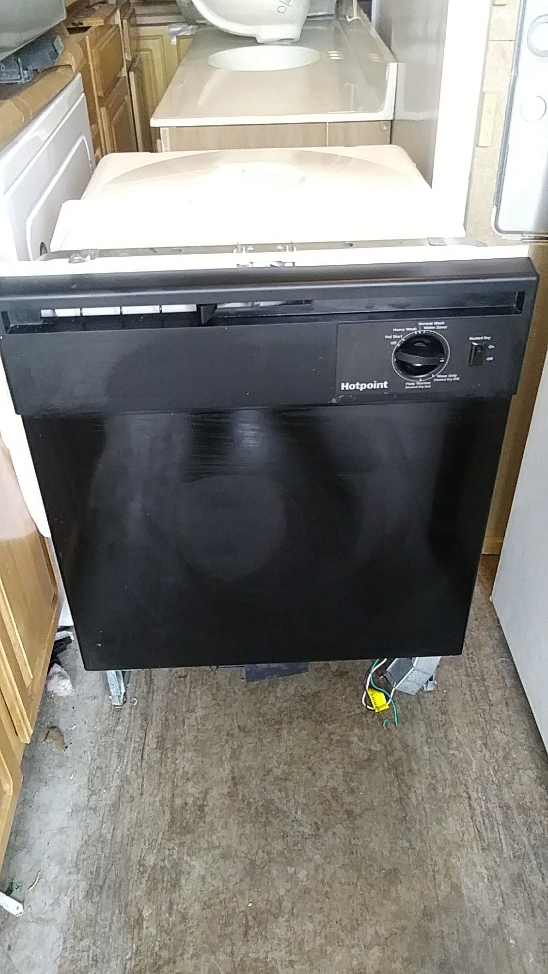 Hotpoint dishwasher