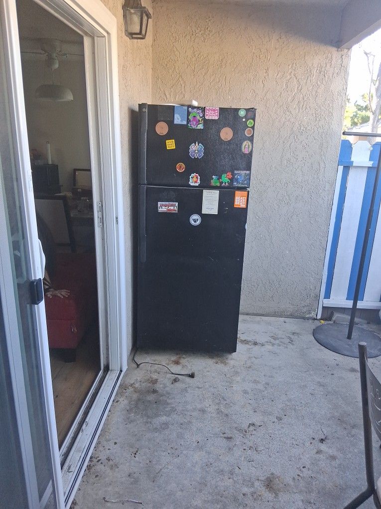Refrigerator 