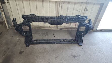 2025-2026  KIA K5 RADIATOR SUPPORT