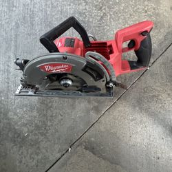 Skillsaw 7 1/4 Fuel Milwaukee M18 (firm price) 