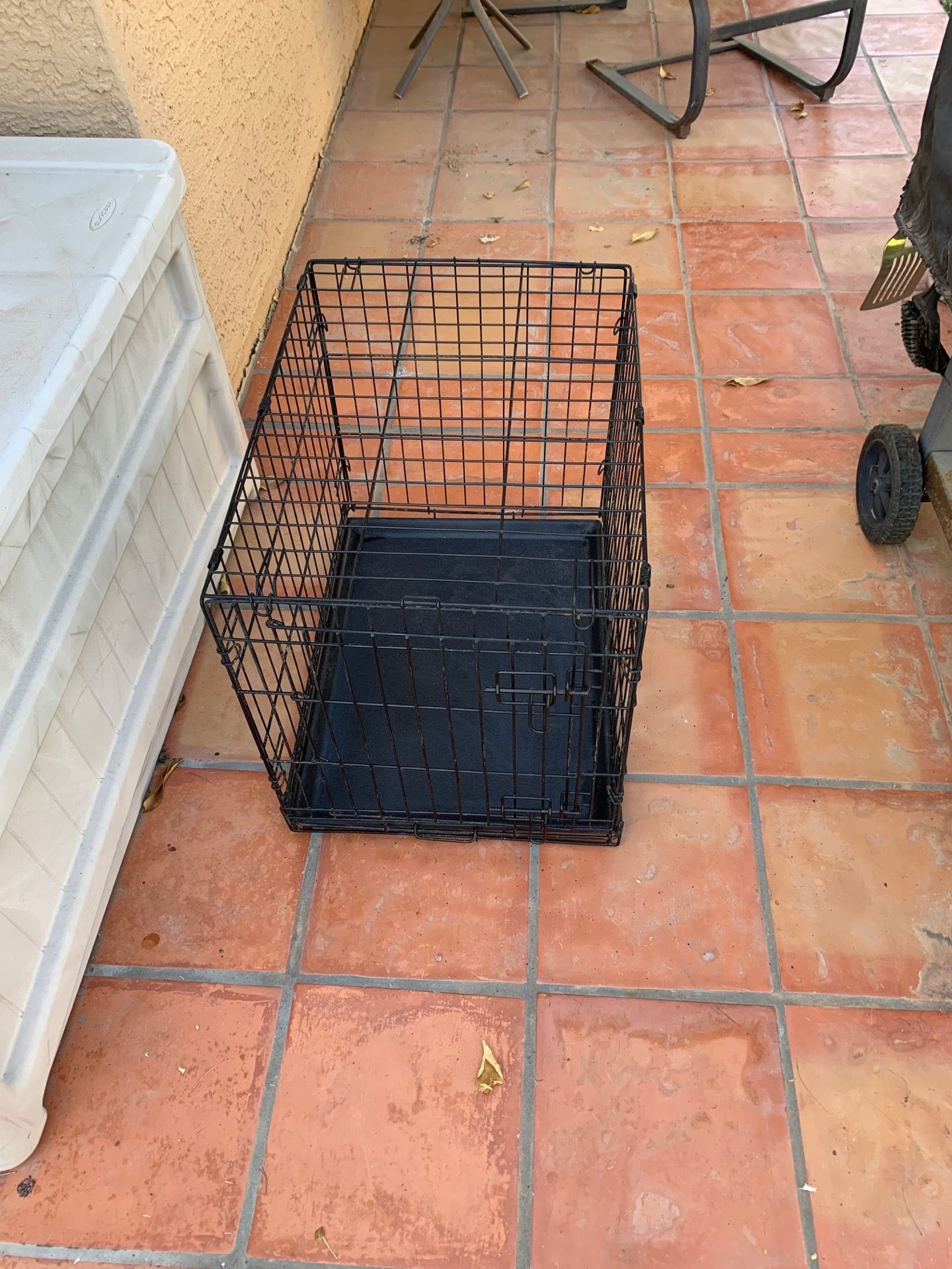 Medium Wire Dog Crate