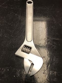 4 huge heavy duty Cresent wrenches. 2-24 $25 ea. 1- 18 inch $20 and 1- 16 inch.