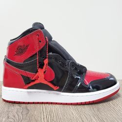 Jordan 1 Patent Bred Size: 5y, 9, 10, 10.5