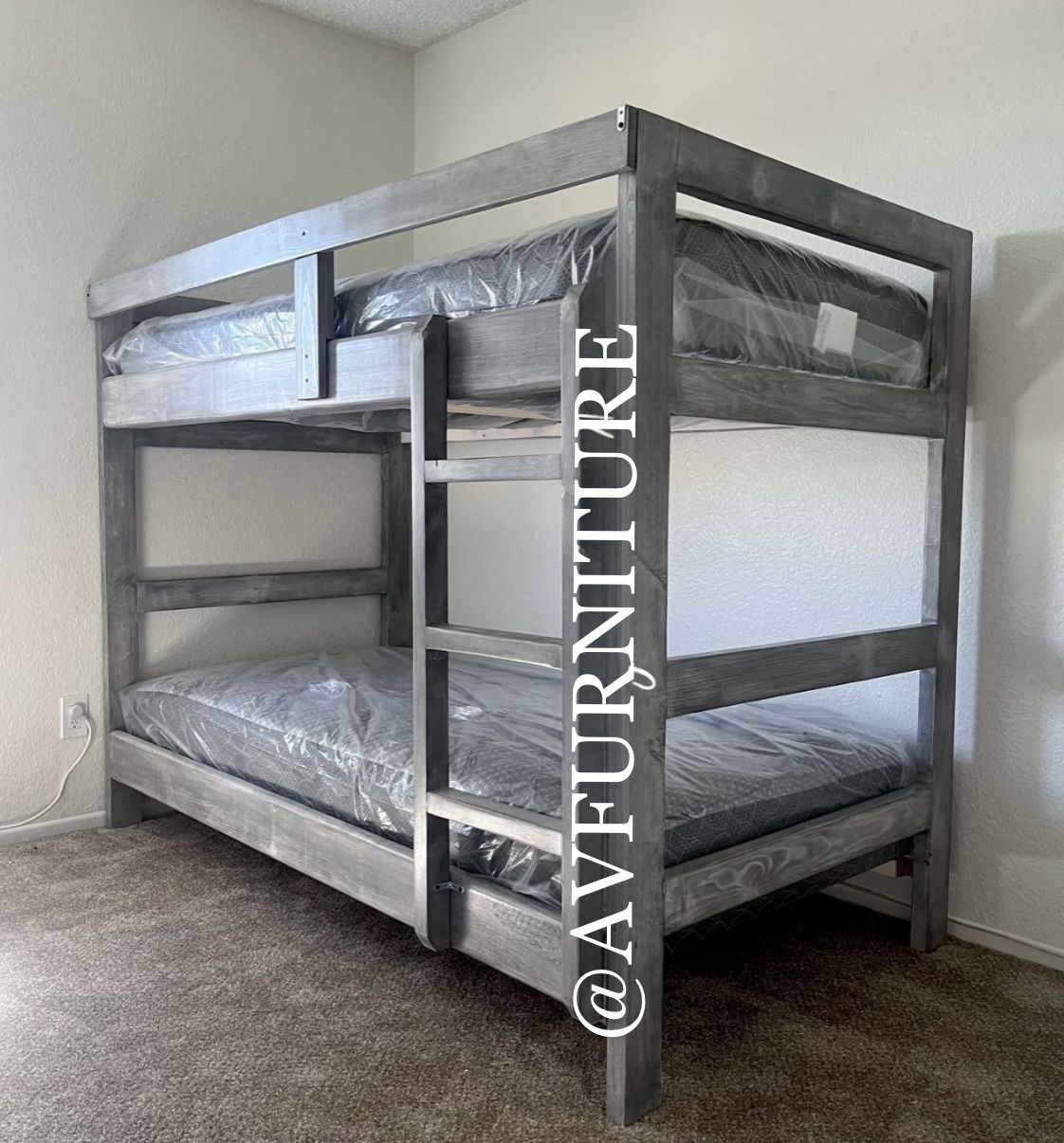 Twin Twin Bunk Bed And 2 Mattresses