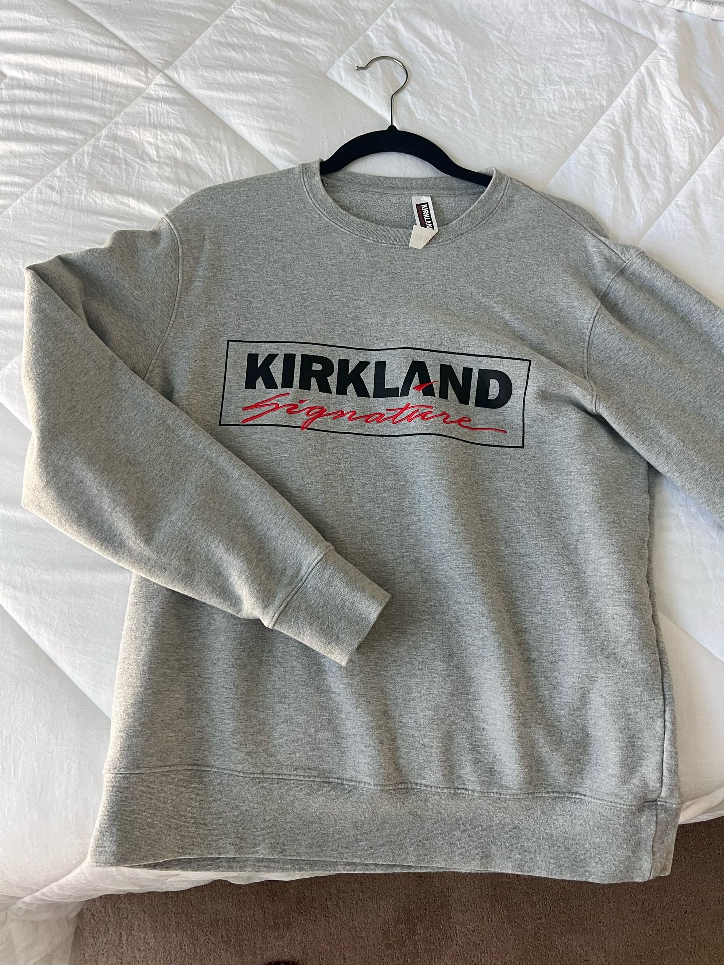 Kirkland Signature Crewneck Sweatshirt | Ladies size M / Men’s size S