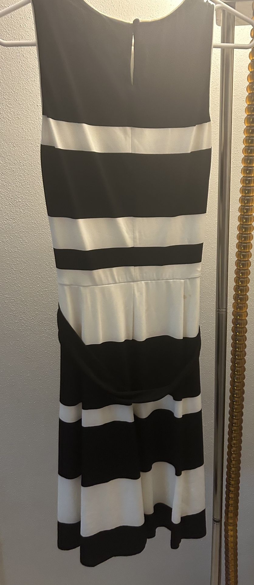 LAUREN Ralph Lauren Dress Size 8. Black & White