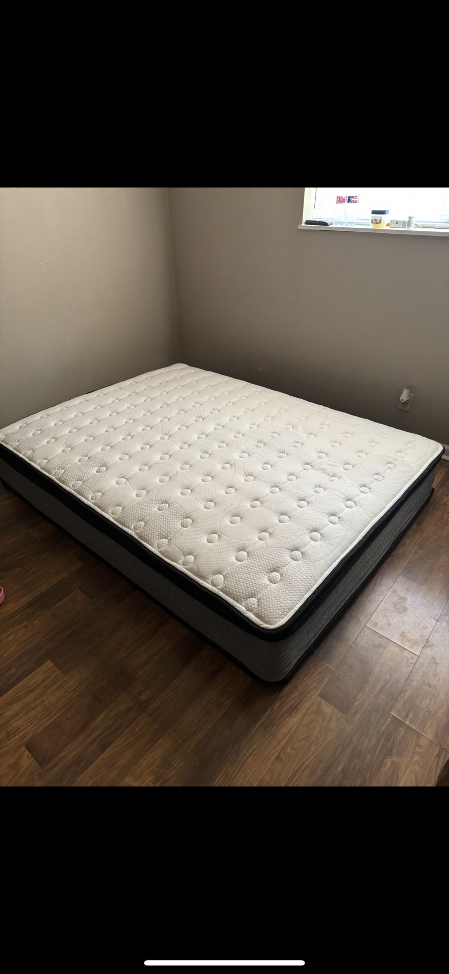Nice queen sized mattress
